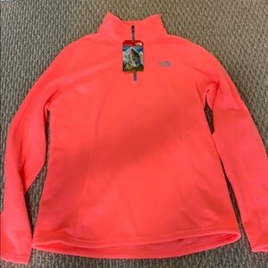 NWT WOMANS 1/4 ZIP THE NORTH FACE